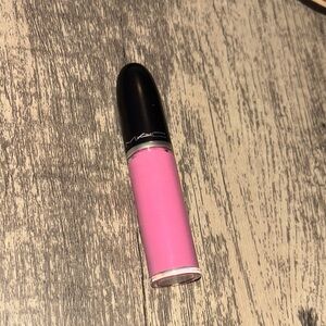 MAC Cosmetics Retro Matte Lip Color in “Divine Divine”